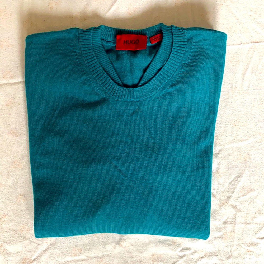 Hugo Boss men’s sweater